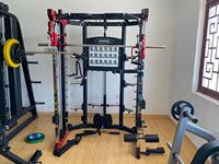 Appareil de musculation multifonctionnel XINRUI Smith Machine Xr1001 pour usage commercial en salle de sport