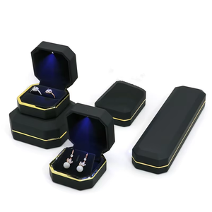 SKQ OEM Taille personnalisée Logo Light Ring Boîte Jewelry Rangement Affichage Boîte de bijoux avec LED pour bracelet anneau - Product Image 2