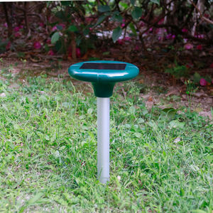 Ahuyentador de Topos Sónico Solar Verde en Stock con Carcasa Duradera de ABS Impermeable IPX4 para Campos de Golf y Resorts Profesionales - Product Image 3