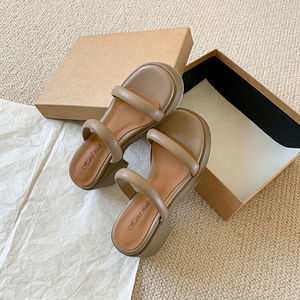 Sandali Casual Estivi da Donna Sexy e alla Moda con Punta Aperta, Suola Spessa, Tomaia in Microfibra e Tacco Medio in <span class=keywords><strong>Pelle</strong></span> Sintetica - Product Image 2