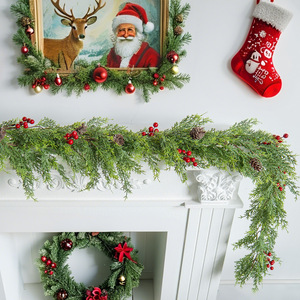 Guirlande de Noël Yan Ju 1,8 m bicolore en pin et cyprès avec baies rouges et cônes pour décorations de maison - Product Image 3