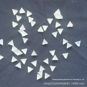 Jingsheng Equilateral Triangular Prisma 40mm Óptico Vidro K9 Dispersão Espectrômetro <span class=keywords><strong>OEM</strong></span> Fabricante com Garantia de 1 Ano - Product Image 3