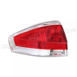 Conjunto de luces traseras LED izquierda y derecha, luz de esquina ancha para Ford Focus 2009-2010 9S4Z13404C 9S4Z13405C - Product Image 2