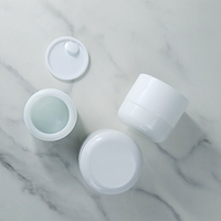 Pot en verre crème cosmétique en céramique blanche opale ronde de 100ml 4oz pour l'emballage de soins de la peau