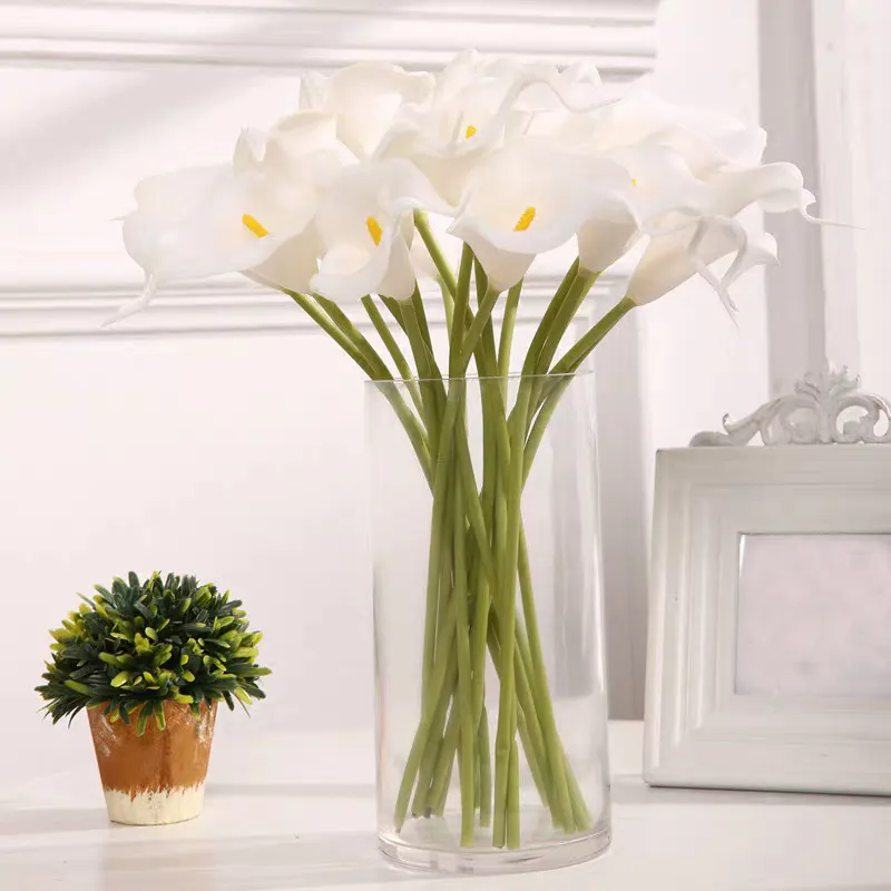 ขายส่งตกแต่งบ้านดอกไม้ประดิษฐ์สีขาวสัมผัสจริง Pu Calla Lily