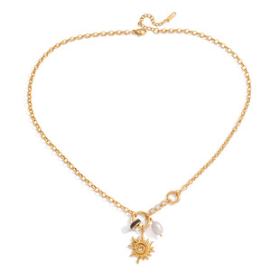 Collar con Colgante de Sol en Espiral con Perla de Agua Dulce y Detalles de Diamantes, Cadena Dorada para Uso Diario - Product Image 5