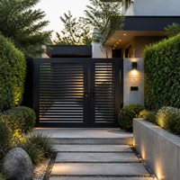 Portail de jardin minimaliste en aluminium avec lames horizontales à persiennes, design intimité