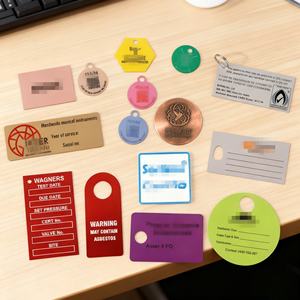Badges personnalisés en acier inoxydable avec logo et nom doré – Créez votre propre badge nominatif vierge en métal - Product Image 3