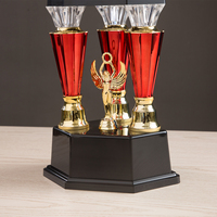 Trophées Colonne à 3 Plaques Personnalisés en Plastique, Vente Directe Usine, pour Tournois Sportifs RZ01