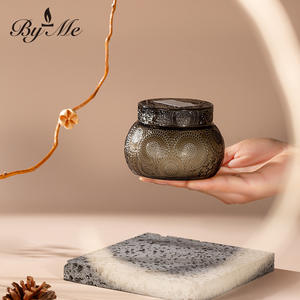 Velas Aromáticas de Cera de Soya en Frascos de Vidrio de Lujo, Color Gris Ámbar Verde, con Tapa y Caja de Empaque - Product Image 4