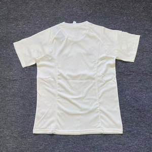 Camiseta del <span class=keywords><strong>Madrid</strong></span> 2025-26; Camisetas de Fútbol Blancas Clásicas Estilo Tailandés para Aficionados y Jugadores, Local y Visitante 1.1 - Product Image 3