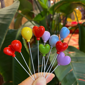 Adornos y figuritas de globos de corazón de resina personalizados hechos a mano estatuas y regalos de Anime de estilo deportivo y artístico - Product Image 2