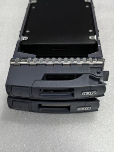 X670A 15.3TB SAS 12G SFF SSD 108-00530 SP-670A pour NETAPP DS224C en stock, SSD serveur 15.36TB X670A-R6 - Product Image 4