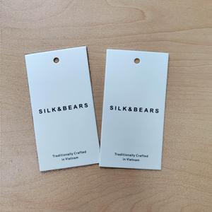 Étiquettes suspendues personnalisées 700g pour vêtements, étiquettes en papier imprimées pour perruques et bijoux, étiquettes de marque pour entreprises et boutiques avec votre propre logo imprimé - Product Image 5