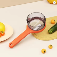 Multifunctionele handmatige roestvrijstalen wortel- en groentesnijder met plastic opbergdoos voor gebruik in de keuken