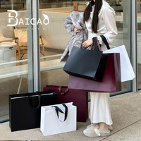 Sacs shopping de luxe en papier massif, sacs fourre-tout pour vêtements avec poignées en ruban de satin, sacs de vente au détail en carton blanc épais, vente en gros