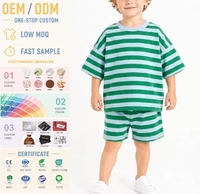 Ensemble décontracté personnalisé avec logo pour tout-petits : Haut à manches courtes rayé en coton à épaules tombantes et short, ensemble de vêtements color block, vente en gros