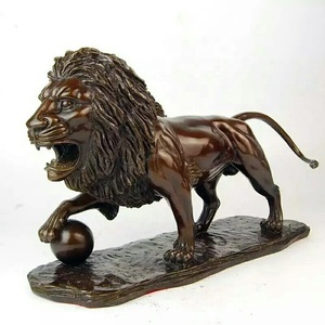 Statue décorative de lions en bronze ancien pour jardin - Product Image 2