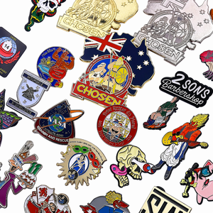 Spille da bavero personalizzate in smalto duro, spille in metallo con logo, all'ingrosso, a tema cartone animato, bandiera, barbiere, <span class=keywords><strong>NASA</strong></span>, da collezione, souvenir - Product Image 1