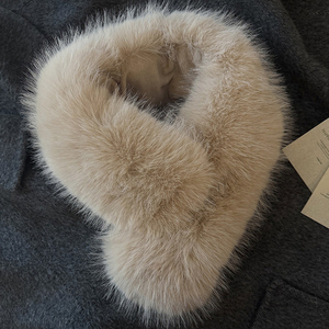 <strong>Grey</strong> Imitation fox Fur Plush <strong>Scarf</strong> for <strong>Women</strong> in Winter, Warm and Thick Fur Collar <strong>Scarf</strong> - Product Image 3