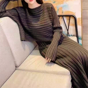 Set di maglioni autunno inverno elegante maglione Pullover a maniche lunghe + abiti a tracolla lavorati a <span class=keywords><strong>maglia</strong></span> di base completo coreano Set da 2 pezzi - Product Image 1