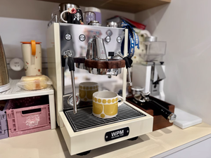 Machine à expresso semi-automatique WPM KD-310P, commande tactile avec pression de 15 bars, design compact et portable pour un usage domestique - Product Image 6