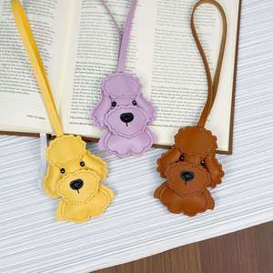 Adorable llavero de cuero con diseño de perro Poodle, regalo suave de dibujos animados, colgante para bolso, bonito llavero, dulce regalo para mujeres y niñas - Product Image 3