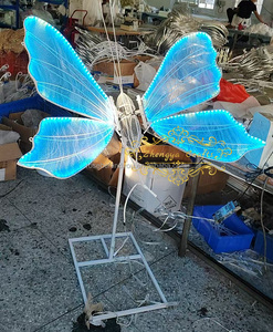 Il cambiamento di colore apre e chiude la disposizione di attività della decorazione di nozze delle ali incandescenti della farfalla che si muovono delle ali della farfalla. - Product Image 4