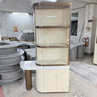 Vitrine à bijoux Shangyuan sur mesure en verre incurvé avec marbre, présentoir multi-niveaux éclairé par LED, étanche, haut de gamme pour pierres précieuses