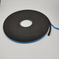 Ruban adhésif en mousse PVC double face anti-vibration haute résistance pour le masquage et la protection des portes et fenêtres par conditions météorologiques extrêmes