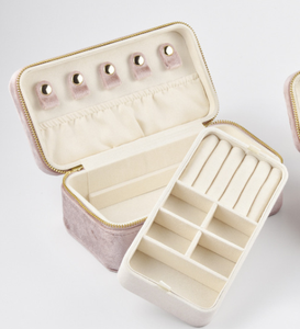 Élégant coffret à bijoux en velours personnalisé avec logo, organiseur de voyage portable pour bagues, colliers, bracelets - Product Image 3