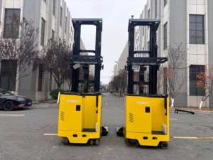 Montacargas Eléctrico de Doble Profundidad EVERLIFT CQD16, 1.6 Toneladas, Elevación de 6 Metros, Mástil de 3 Etapas, Apilador de Almacén de Alta Densidad - Product Image 5