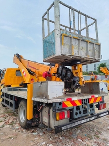 <span class=keywords><strong>Camion</strong></span> <span class=keywords><strong>nacelle</strong></span> <span class=keywords><strong>articulée</strong></span> JMC 27m d'occasion, modèle 2018-2022, pour travaux en hauteur, 4x2 - Product Image 4