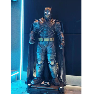Statue de <span class=keywords><strong>batman</strong></span> en fibre de verre personnalisée personnage de film d'action DC sculpture chauve-souris homme grande taille artisanat en résine pour la décoration - Product Image 1