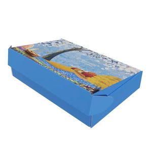 Custom Designed Wellpappe Geschenk box für Kleidung & Puppen 4C Prägung Drucken Free Shipping-50pcs MOQ Recycled Materials - Product Image 3