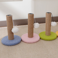 Vente chaude petit chat sisal griffoir avec balle en peluche chat jouet transfrontalier chat escalade cadre emballé dans un carton