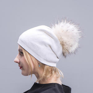 <span class=keywords><strong>Bonnet</strong></span> Slouchy d'hiver pour femmes Bonnets en cachemire avec <span class=keywords><strong>pompon</strong></span> en fourrure de renard - Product Image 3