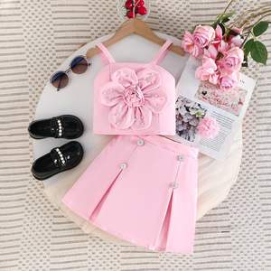 Ensemble <span class=keywords><strong>de</strong></span> vêtements d'été 2026 pour fillette : Haut court rose à grandes fleurs et <span class=keywords><strong>perles</strong></span> + Jupe blanche – Tenue adorable - Product Image 2