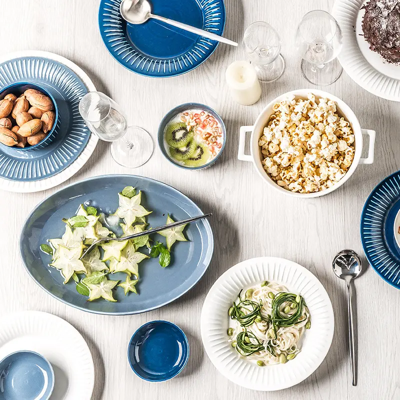 2022 Neue Produkte Geschirr helle Unter glasur Farbe Bone China Dinner-Sets 3 Farben gemischt und passend Porzellan Geschirr-Set