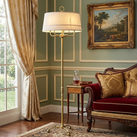 Lampadaire exclusif en laiton doré, luminaire sur pied haut pour villa de luxe, penthouse, suite