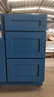 Meubles de cuisine modernes bleus style Shaker en gros pour l'ingénierie, matériaux en panneaux de pin massif et céramique, installation facile, résistants à l'eau
