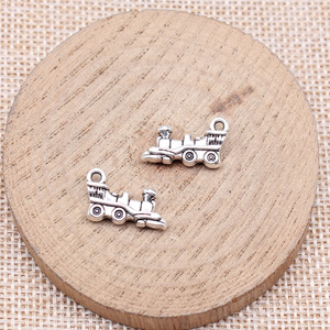 Ciondolo a forma di locomotiva a vapore 10x18mm in lega di zinco color argento antico per appassionati di ferrovie, tirazip - Product Image 2