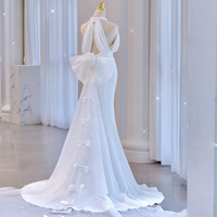 Robe de mariée sirène à col licou, style simple et élégant, en satin français blanc, avec traîne et voile, pour cérémonie de mariage