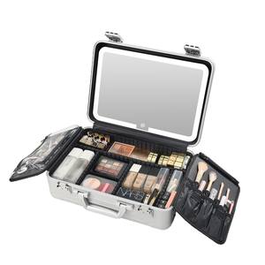 Trousse de maquillage professionnelle Qihui avec lumière, argent et noir, grande capacité, pour le rangement à domicile, organiseur de cosmétiques avec extension. - Product Image 1