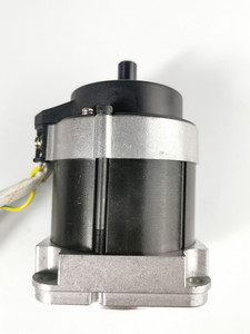 RONMACK RM-R8-4UTD Nouvelle machine à coudre surjeteuse automatique ultra-rapide avec moteur de relevage du pied pour usage domestique - Product Image 4