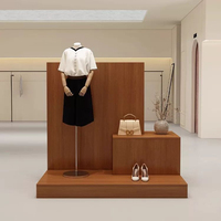 Fabricant professionnel – Ensemble de présentoirs en bois massif assemblés, écologiques et durables, plateformes à niveaux pour salles d'exposition et points de vente
