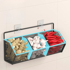 <span class=keywords><strong>Étagère</strong></span> murale de <span class=keywords><strong>cuisine</strong></span> sans perçage avec panier suspendu pour gingembre et ail, pour oignons, assaisonnements et petits articles ménagers. - Product Image 3