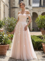 Gaun Pengantin untuk Pengantin Wanita Model Ball Gown dengan Aplikasi Renda, Model Off Shoulder, Gaun Pengantin Custom Satin Warna Ivory untuk Upacara di Gereja
