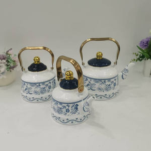Venta caliente Nuevo diseño Antigua Forma de campana Esmalte Tetera con mango dorado Inducción de gas Esmalte disponible Hervidor hirviendo - Product Image 3