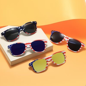 Gafas de Sol Ligeras y Duraderas con Remaches Clásicos de la Bandera Americana para Adultos, Ideales para el Torneo Internacional de Fútbol 2026 - Product Image 2